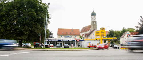Autohaus Mantz, Blick von Hauptstraße
